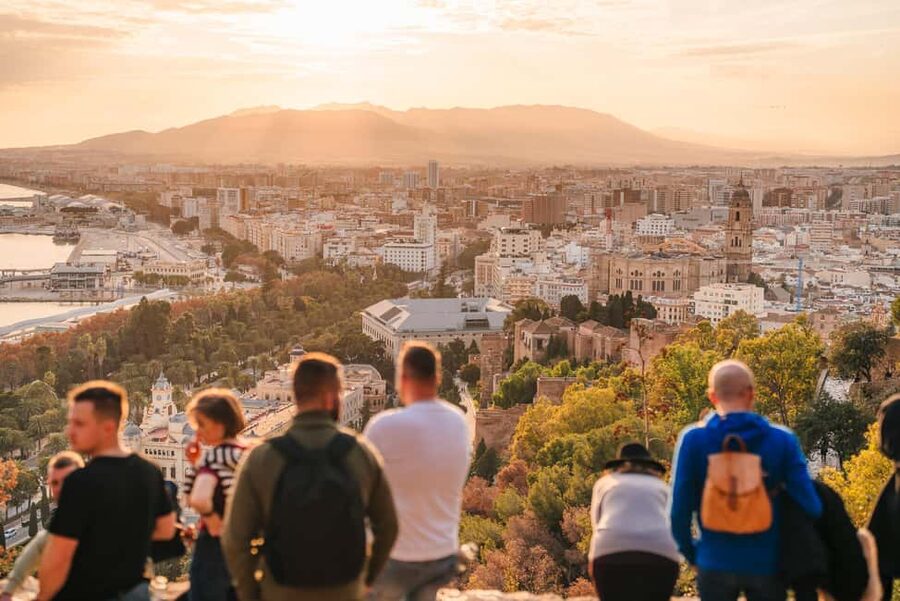 Express Tuk-Tuk Tour in Malaga: Gibralfaro Viewpoint and Photography - Gibralfaro viewpoint: the reason to book