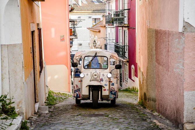 Food & Wine Lisbon Tour with Local Guide in Private Eco Tuk Tuk - Key things to know before booking