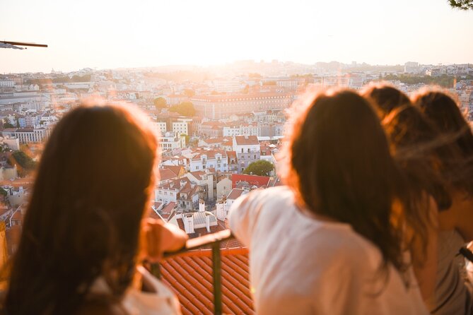 Food & Wine Lisbon Tour with Local Guide in Private Eco Tuk Tuk - Sé Cathedral and the oldest streets of Alfama