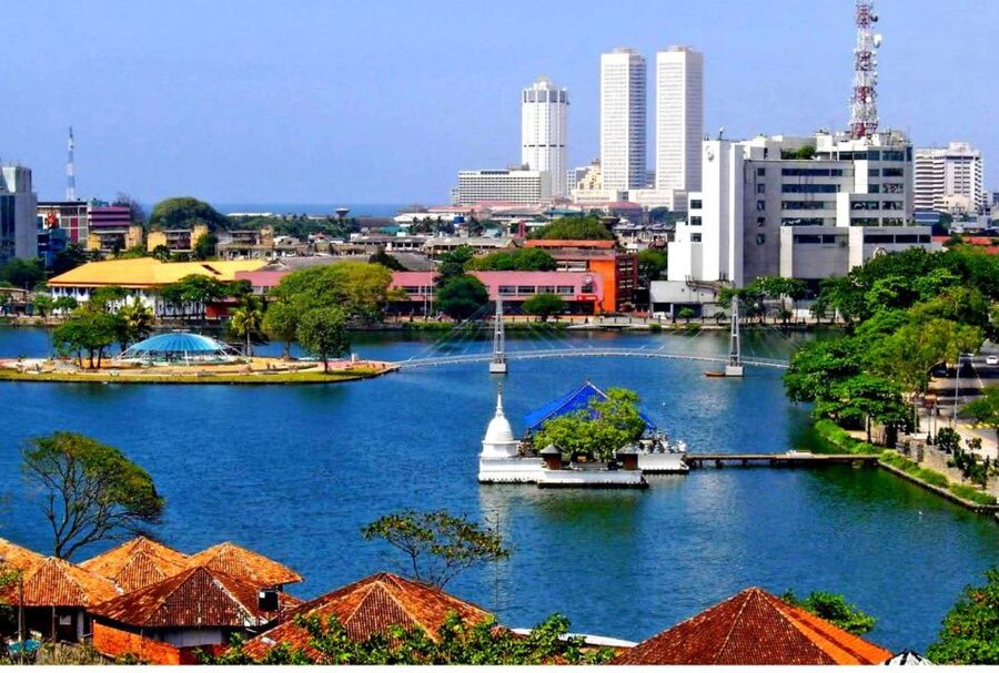 Form Negombo:Morning or Evening Colombo City Tour by Tuk-Tuk - Old Parliament and Galle Face Green