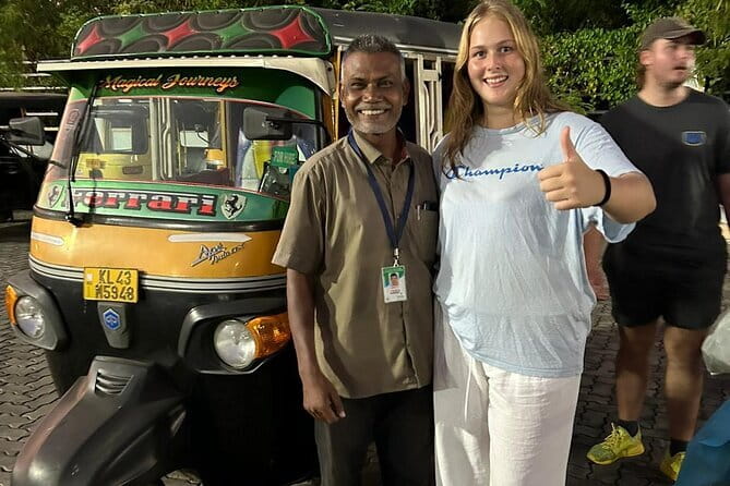 Fort Kochi Tuk-Tuk Sightseeing Tour - Dutch Cemetery and St. Francis Church