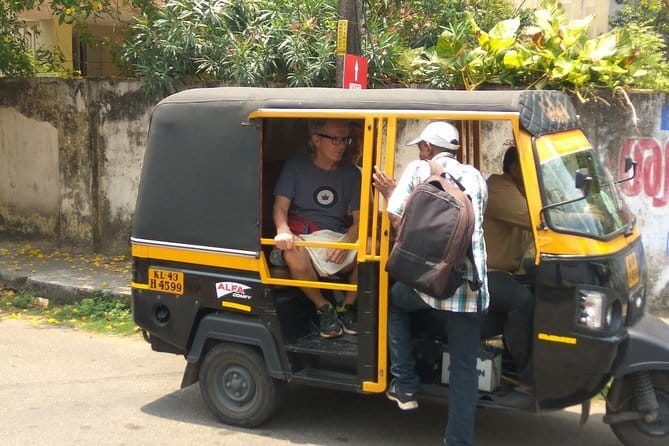 Fort Kochi Tuk Tuk Tour & Sightseeing with a Local Driver - Saint Francis Church and Santa Cruz Cathedral Basilica