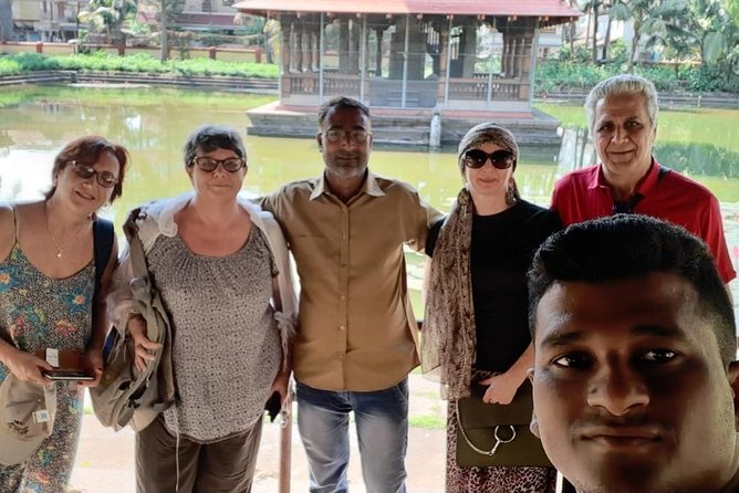 Fortkochi Private Tuk Tuk Tour - Dutch Cemetery and St. Francis Church