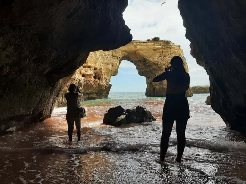 From Albufeira: Tuk-Tuk Tour to Benagil Caves - What the guide adds to the experience