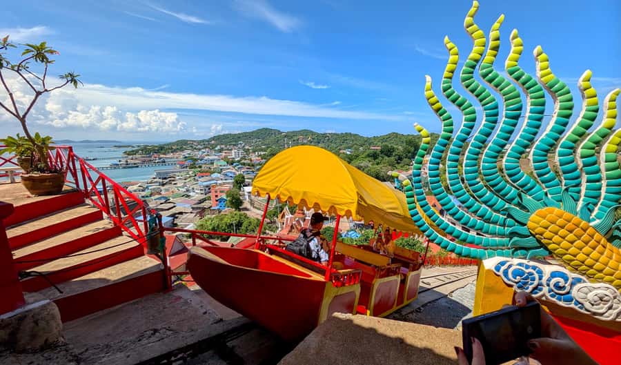 From Bangkok: Day Tour Koh Sichang Island with Tuktuk Tour - Why Koh Sichang makes a good change from Bangkok