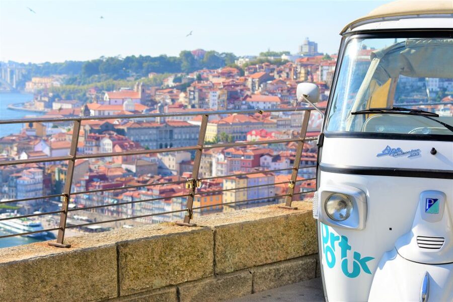 From Leixões: Private Porto Historic Center Tuk Tuk Tour - Old lanes through Miragaia and Vitória