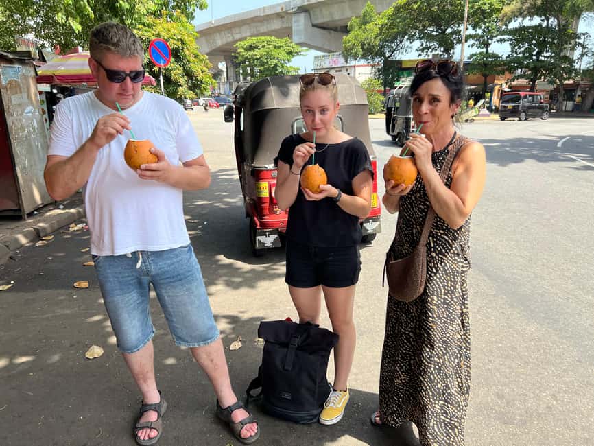 From Negombo: Colombo City Tour by Tuk Tuk with Hotel Pickup - Viharamahadevi Park adds green space