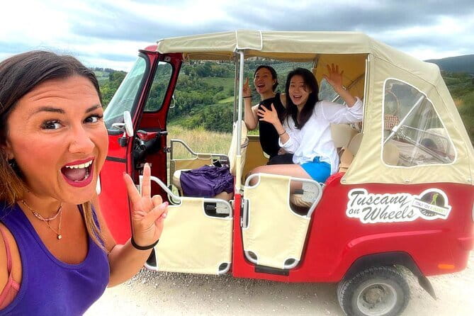 From San Gimignano: Tuscany Wine tour by Tuk Tuk with Lunch - The return through olive groves and vineyards