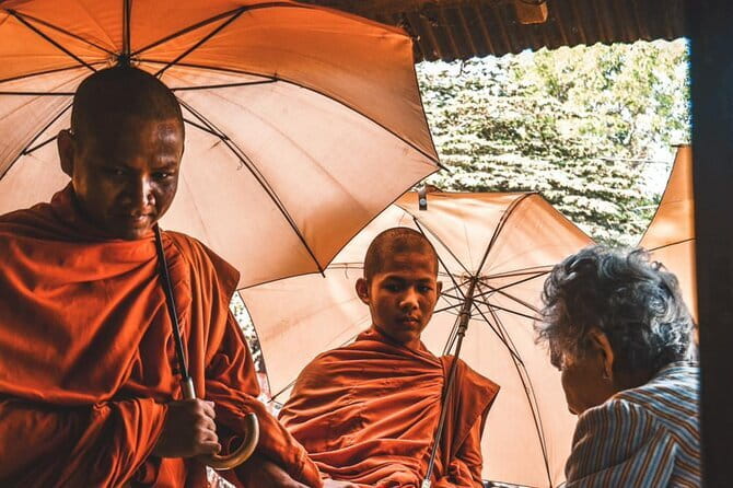 Full-Day Battambang with a local Tuk Tuk Tours - Seeing Wat Ek Phnom near the Sangkae River