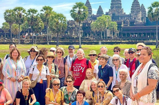 Full day by TUK TUK - Bayon and its famous smiling faces