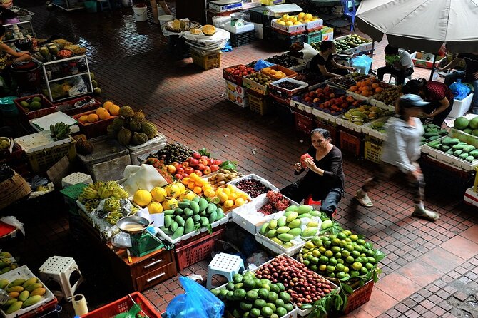 Full Day Private Luxury Tour with Cyclo in Hanoi - A Vietnamese lunch with room to pause