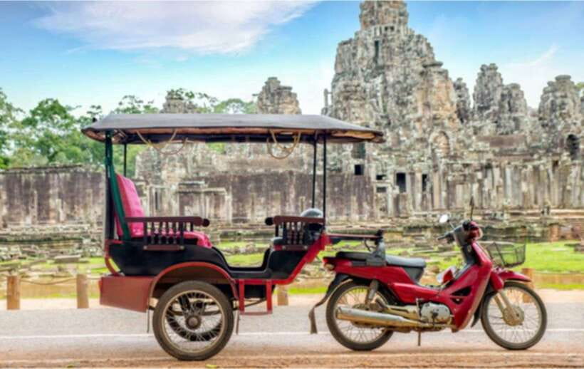 Full Day Private of Angkor Wat Tour with Tuk Tuk - Angkor Wat gives the morning its grand opening