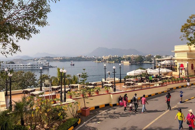 Full-Day Private Udaipur Three wheeled Tuk Tuk Sightseeing - Why a tuk tuk works well in Udaipur