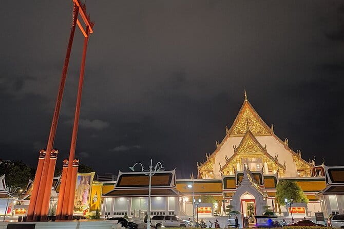 Fun Tuk Tuk Dinner and Massage in Old Town Bangkok - Wat Arun from across the river