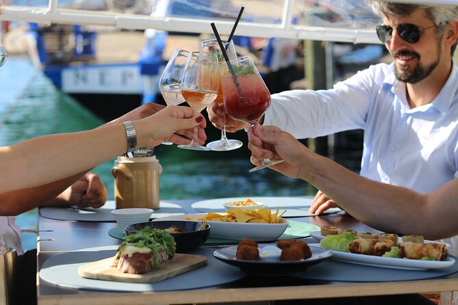 Geneva Apero TukTuk Tour - Who will enjoy this most
