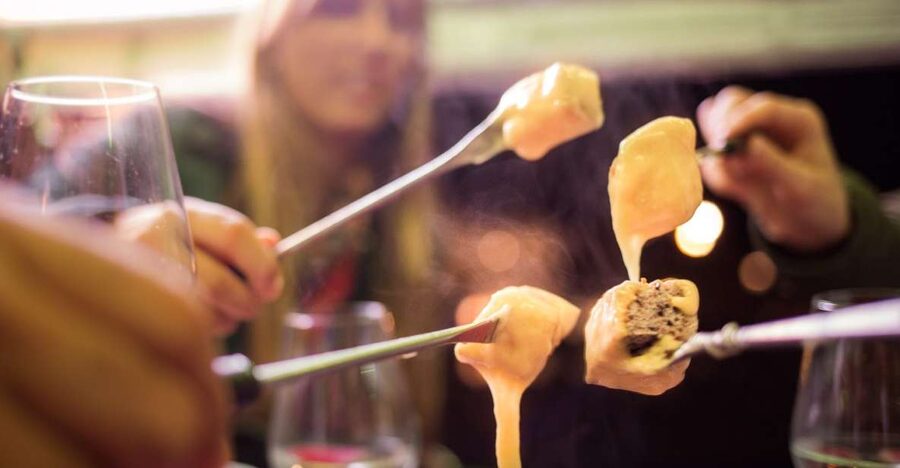 Geneva: tour with fondue and wine in TukTuk - Why a Geneva TukTuk ride works so well