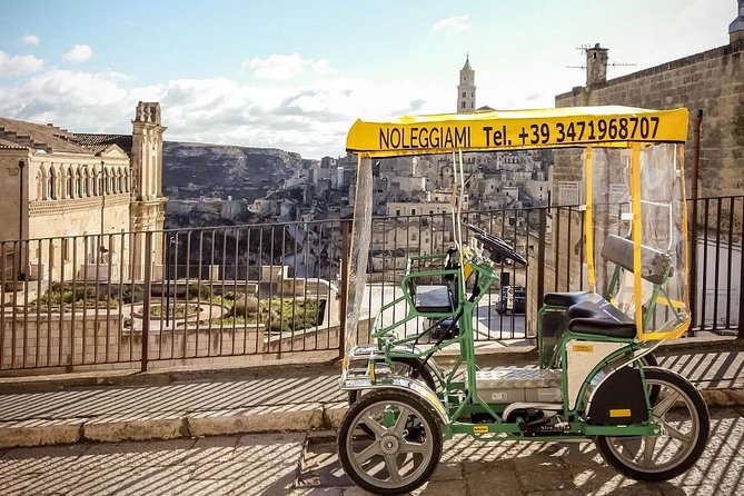 Grand Tour of the Stones in Electric Rickshaw - Audio guide, local leader, and the human touch