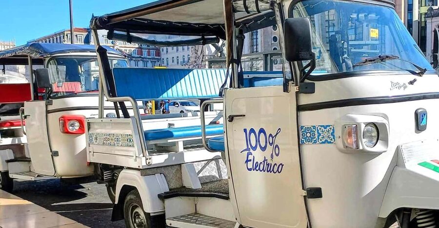 Guided Electric Piaggio Tuk-Tuk Tour of Historic Lisbon - Lisbon Cathedral and the climb toward Portas do Sol