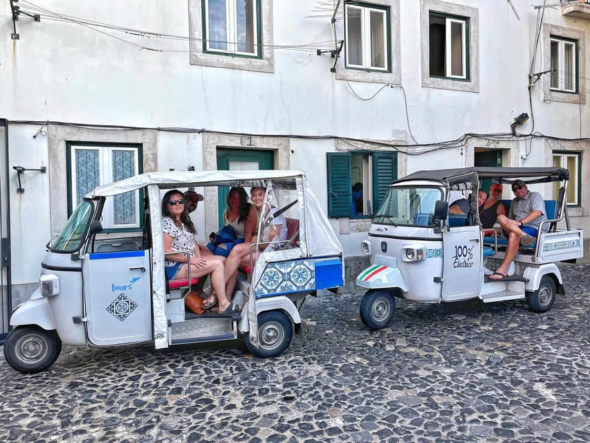 Guided Electric Piaggio Tuk-Tuk Tour of Historic Lisbon - São Pedro de Alcântara and the return