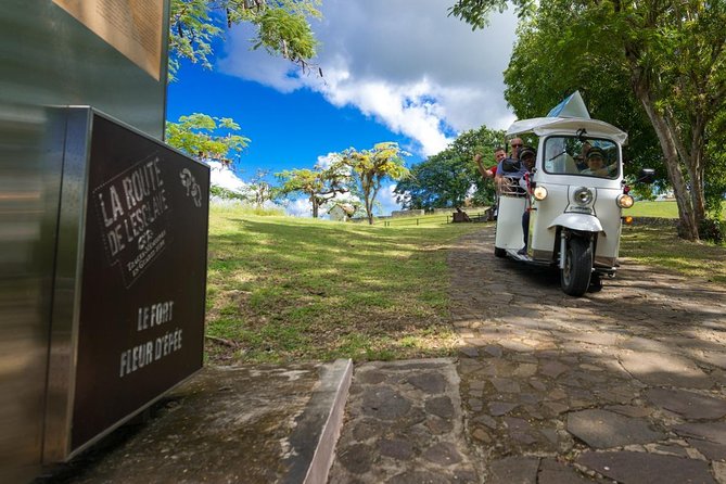 Guided tour by electric tuk-tuk - The May 1967 fresco and difficult memories
