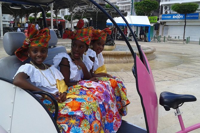 Guided tour by electric tuk-tuk - Colonial architecture and the Saint John Perse Museum