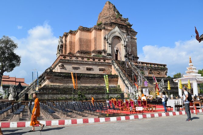 Half Day Chiang Mai City and Cultural by TukTuk, Samlor & Red car (Private Tour) - Tha Phae Gate and the old city walls