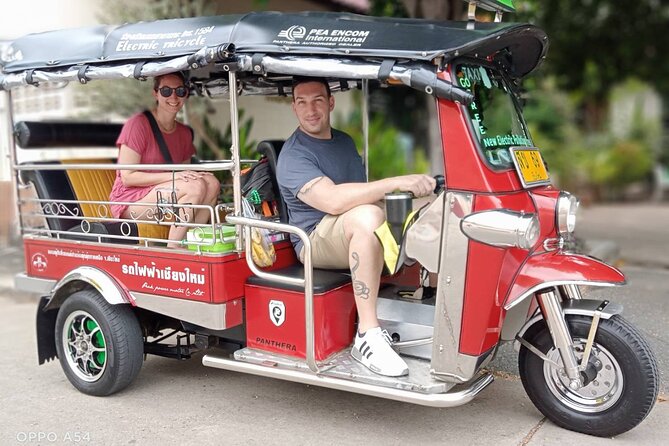 Half Day Chiang Mai City and Culture tour by Electric Tuk Tuk (Private Tour) - Tha Phae Gate and the old city walls