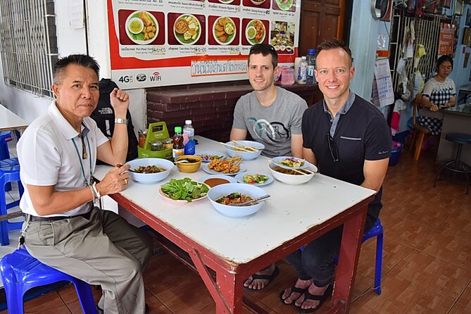 Half Day Chiang Mai City and Culture tour by Electric Tuk Tuk (Private Tour) - What the electric tuk tuk adds