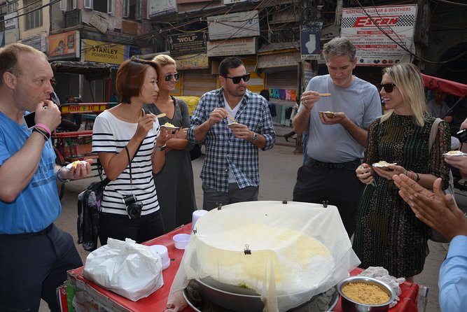 Half-Day Food Tour with Cycle Rickshaw ride to Masterji Kee Haveli - Masterji Kee Haveli: a meal inside a family home