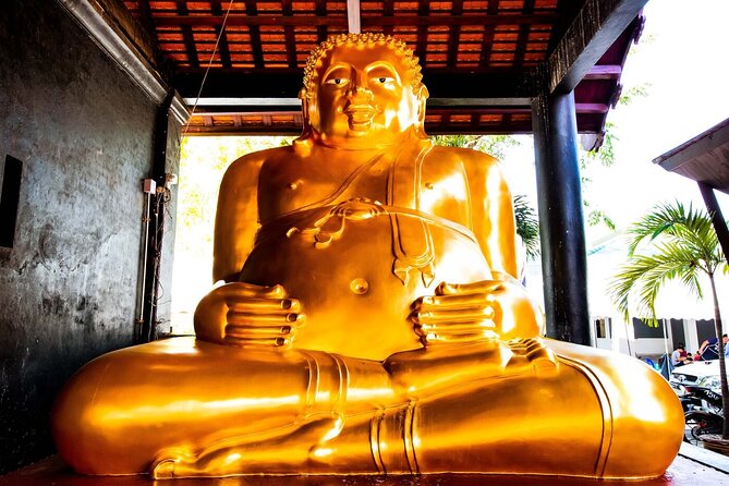 Half-Day Private Night Tour by Tuk Tuk in Chiang Mai City - Wat Phra Singh and northern Thai design