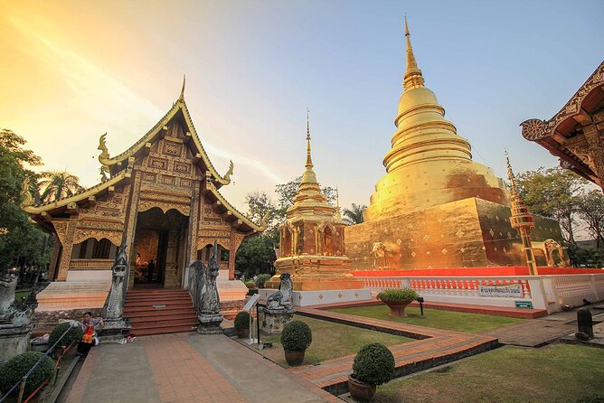 Half-Day Private Night Tour by Tuk Tuk in Chiang Mai City - Muang Mai or Warorot Market for the final stop