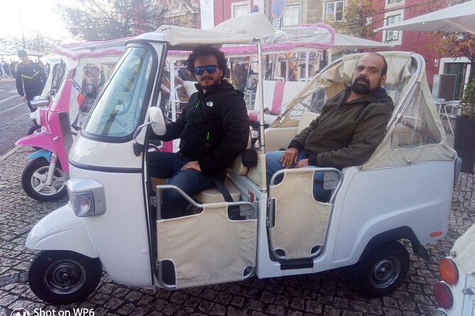 Half Day Tour Aboard a Classic Tuk Tuk - Central Lisbon: grand avenues, squares, and earthquake history