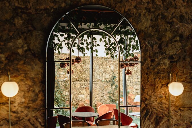 Half-Day Tuk Tuk Tour with Vegetarian or Vegan Meal - From Baixa to Lisbon’s oldest quarters