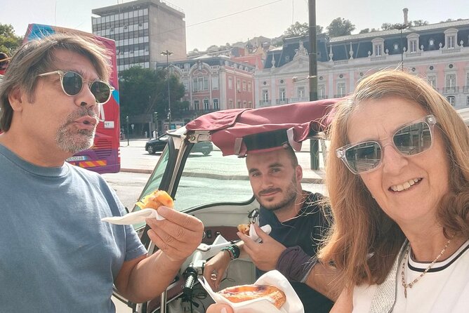 Halfday Tuk Tuk Tour Lisbon Highlights-Viewpoints-Local Stories - Lisbon Cathedral and the Old Alfama Edge