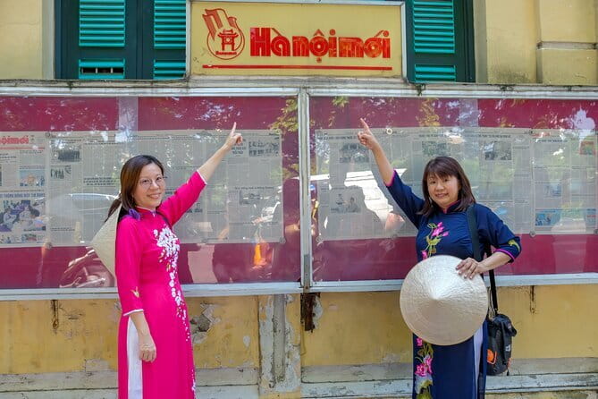 Hanoi Cyclo and Street Food Tour - Hanoi Moi and the city’s newspaper district