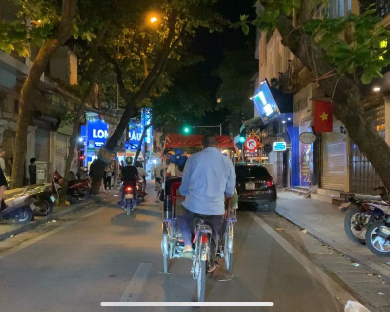 Hanoi: Embark On A Cyclo City View Tour - Starting at Dong Xuan Market