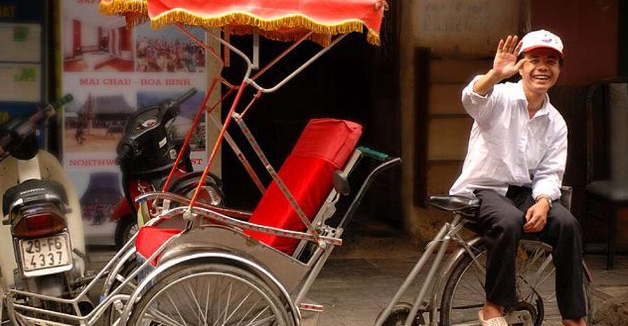 Hanoi Walking Street Food Tour & Cyclo Ride - Why this Hanoi food tour works