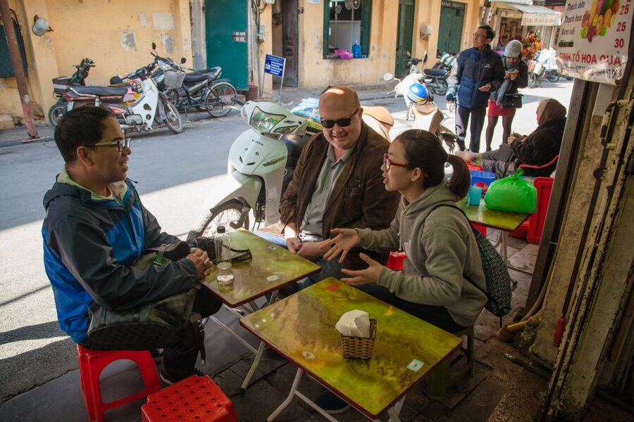 Hanoi Walking Street Food Tour & Cyclo Ride - Chè for sweetness and season