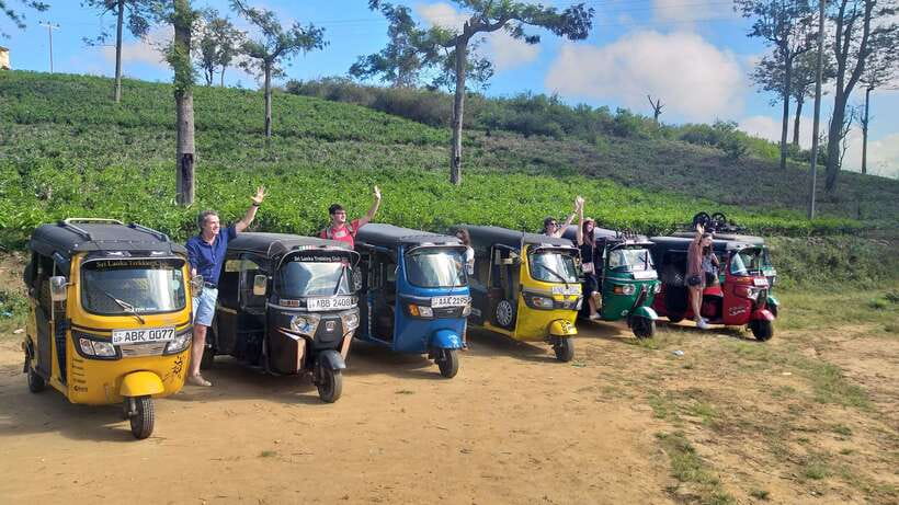 Haputale:Glorious Tuk Tuk Ride to Lipton'sSeat & Tea Factory - A picnic among the tea bushes
