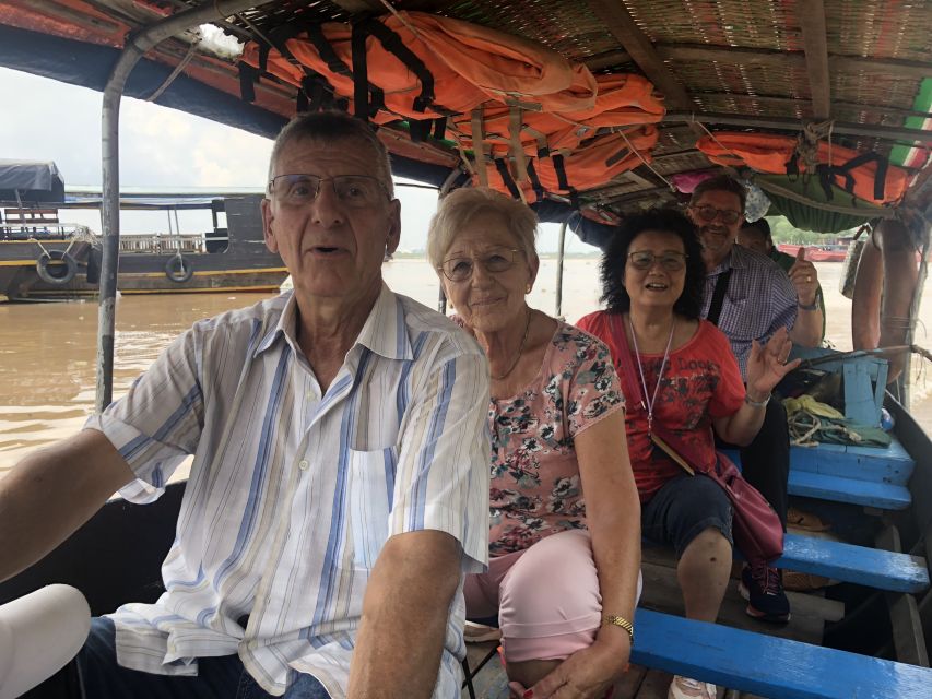 HCM: Mekong Delta Islands Boat & Tuk-Tuk Tour with Tastings - Lunch beside the waterways