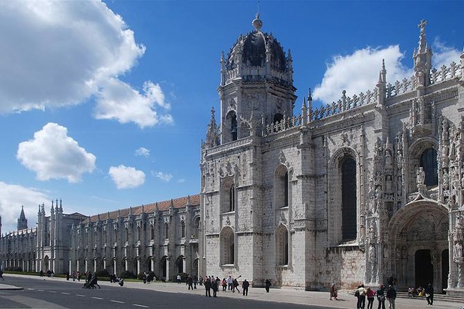 Historic Lisbon Tuk Tuk Tour - Starting in Bairro Alto and central Lisbon