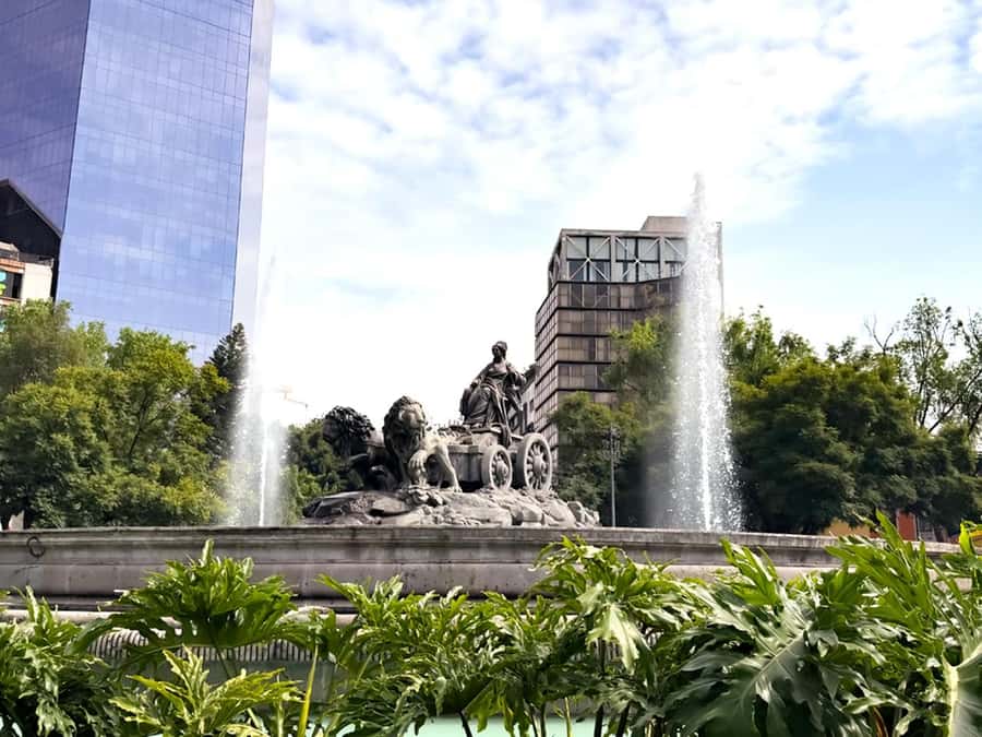 Historical Tour in Tuktuk – Roma Condesa - The audio guide and live language support