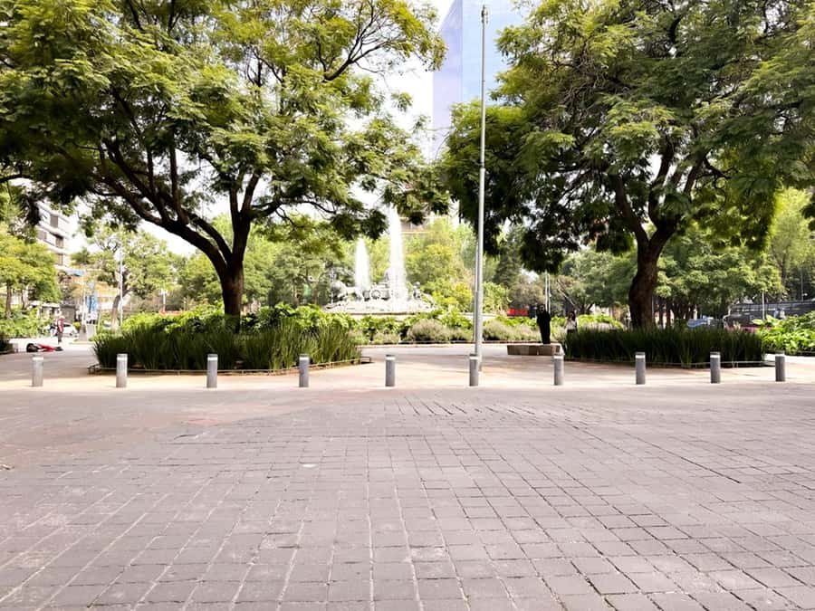 Historical Tour in Tuktuk – Roma Condesa - What the private group format really offers