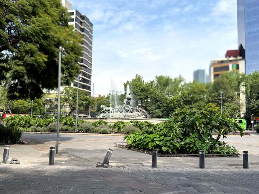 Historical Tour in Tuktuk – Roma Condesa - Starting at Marea Restaurante de Mar
