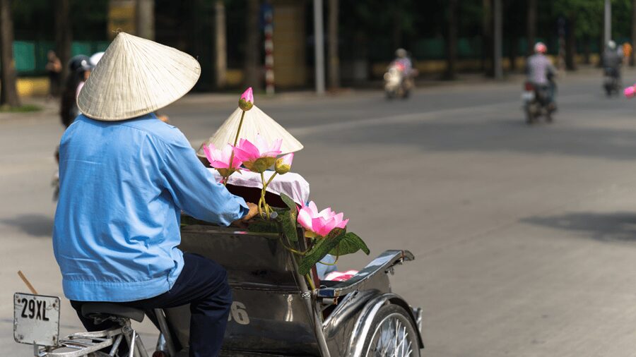 Ho Chi Minh City: City Highlights Tour by Cyclo - The guide and driver make the difference