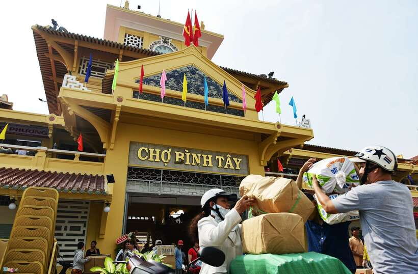 Ho Chi Minh City: Half-day Cyclo Journey Through Chinatown - Cha Tam Church and Chinatown’s Catholic history