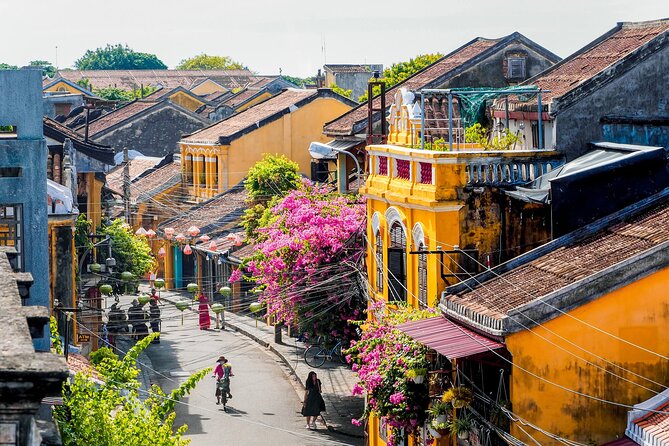 Hoi An Rickshaw Riding/Carpentry or Ceramic Class by Foodie Tour - A Four-Hour Introduction to Hoi An