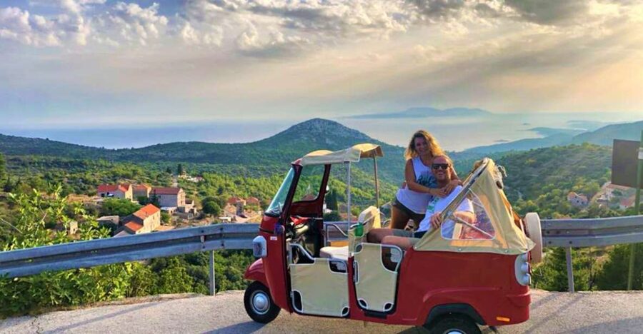 Hvar: Tuk Tuk island tour - Starting in Hvar Town with an easy pickup