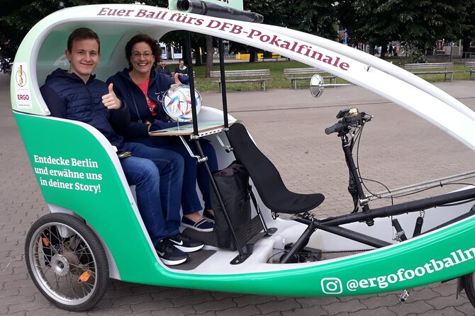 Individual City Tour - Rickshaw Sightseeing in Berlin - Checkpoint Charlie and the Berlin Wall