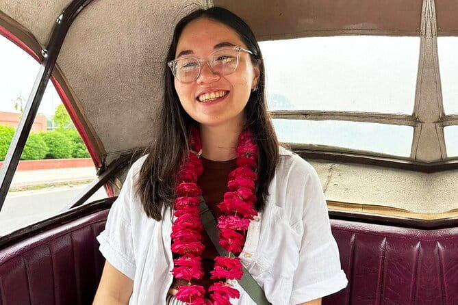 Jaipur City Tour by Women-Driven E-Rickshaw - Hawa Mahal and the first look at Jaipur
